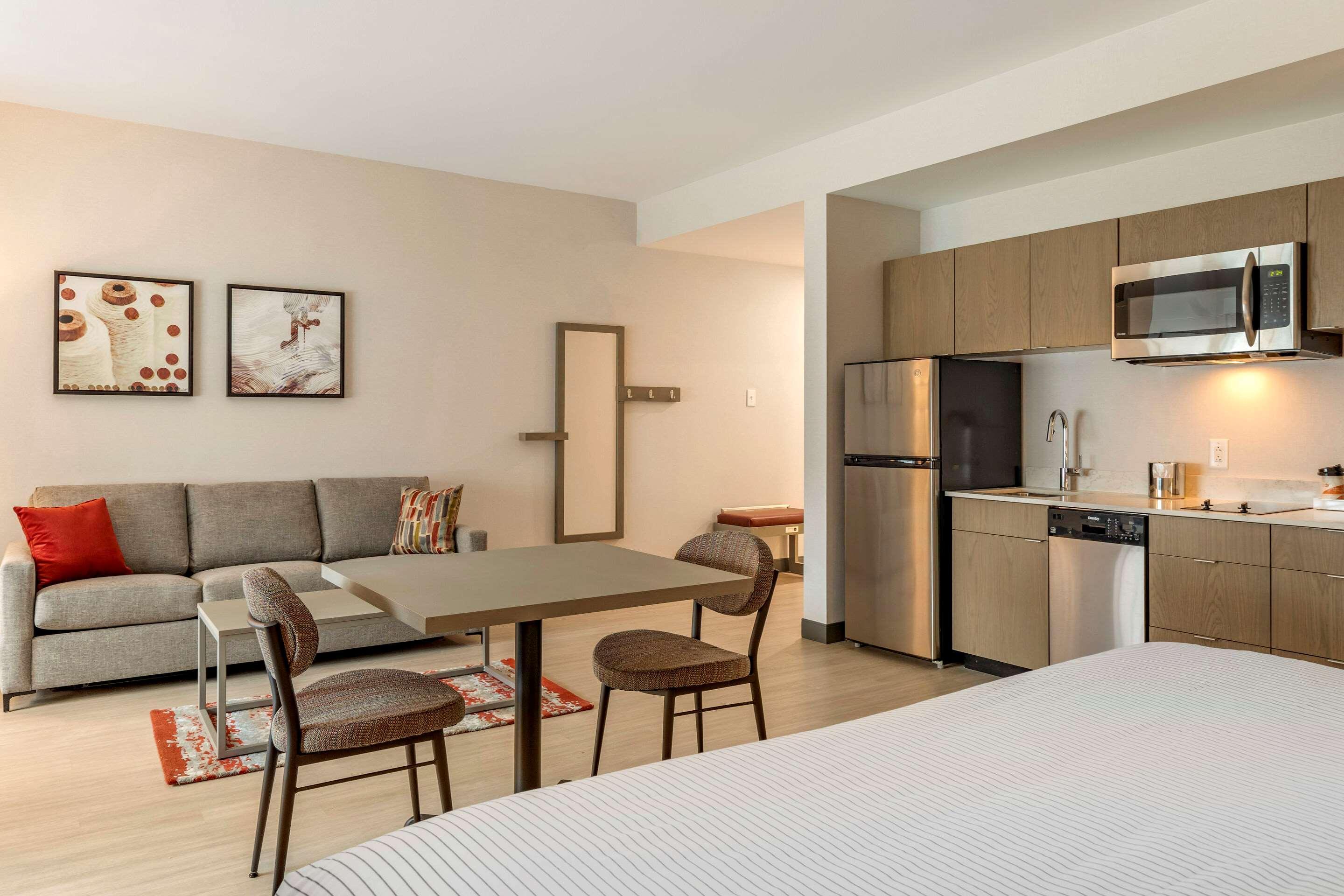 Cambria Hotel Rock Hill - University Center エクステリア 写真