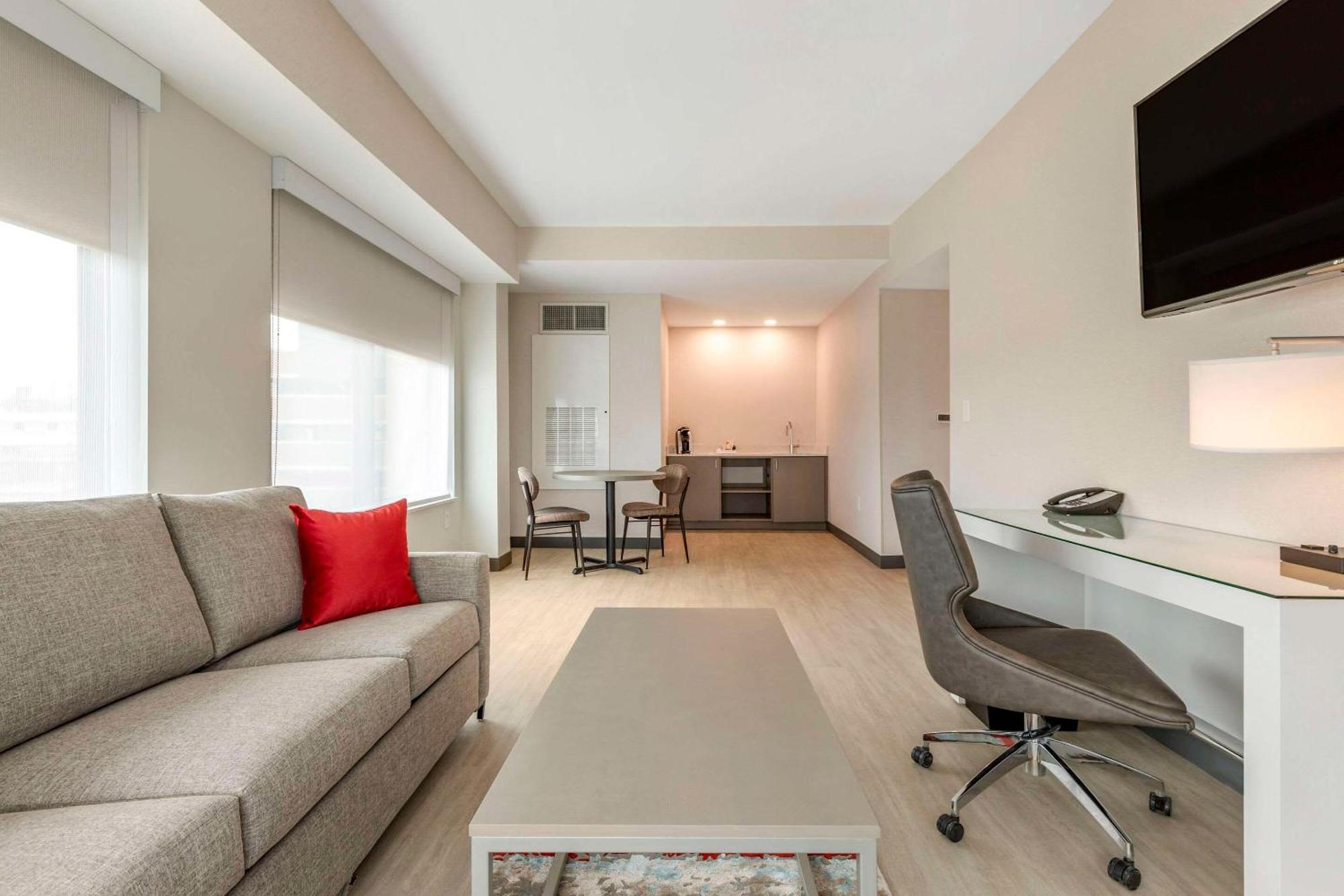 Cambria Hotel Rock Hill - University Center エクステリア 写真